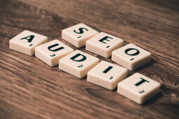 how to audit seo with ai