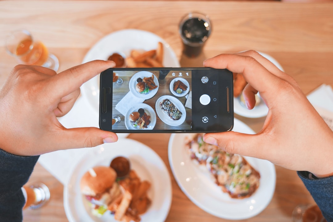 restaurant social media marketing strategy